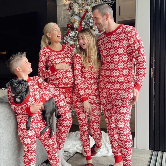 Hanna Andersson Other - HANNA ANDERSSON Long John Scandi Red Snowflake Pajama Set Unisex Top M /Pant S